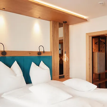 Мини-отель Schuetthof Нойкирхен-ам-Гросфенедигер