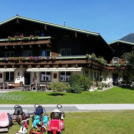 Schuetthof 3* Нойкирхен-ам-Гросфенедигер